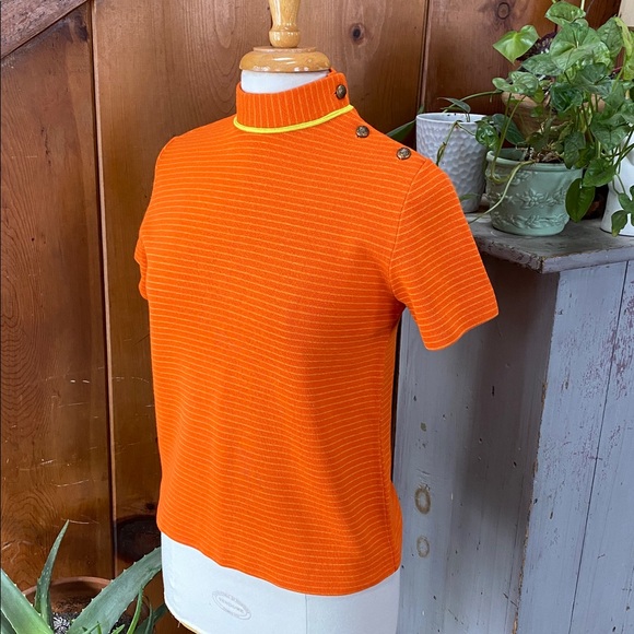 Vintage 70s Short Sleeve Knit Stripe Top - Picture 3 of 5